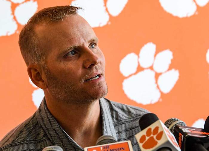 Clemson Offensive coordinator Brandon Streeter